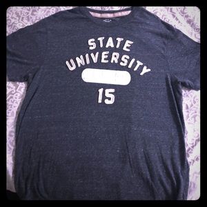 Old navy men’s T-shirt